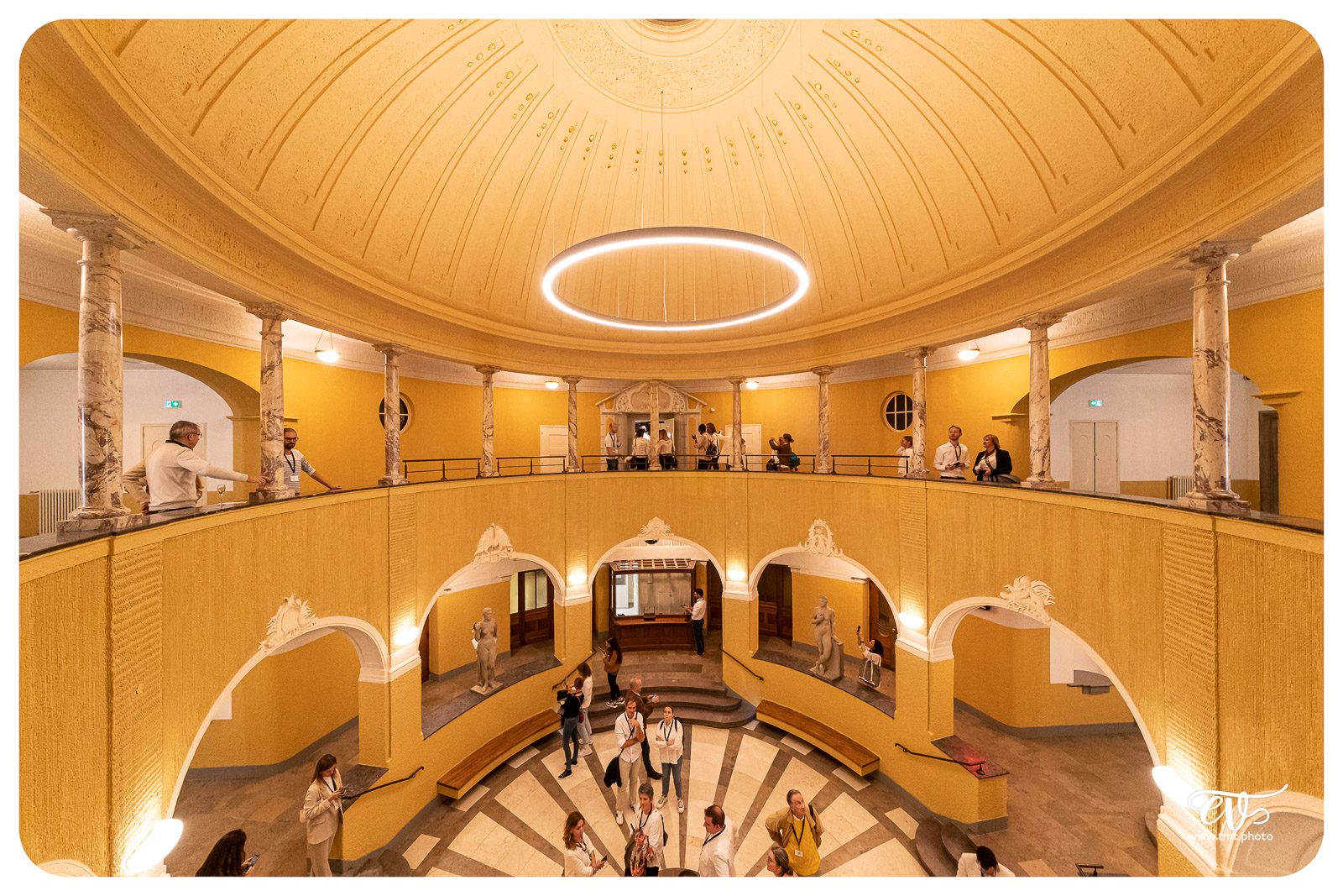 LES(NOUVEAUX) BAINS MUNICIPAUX DE STRASBOURG