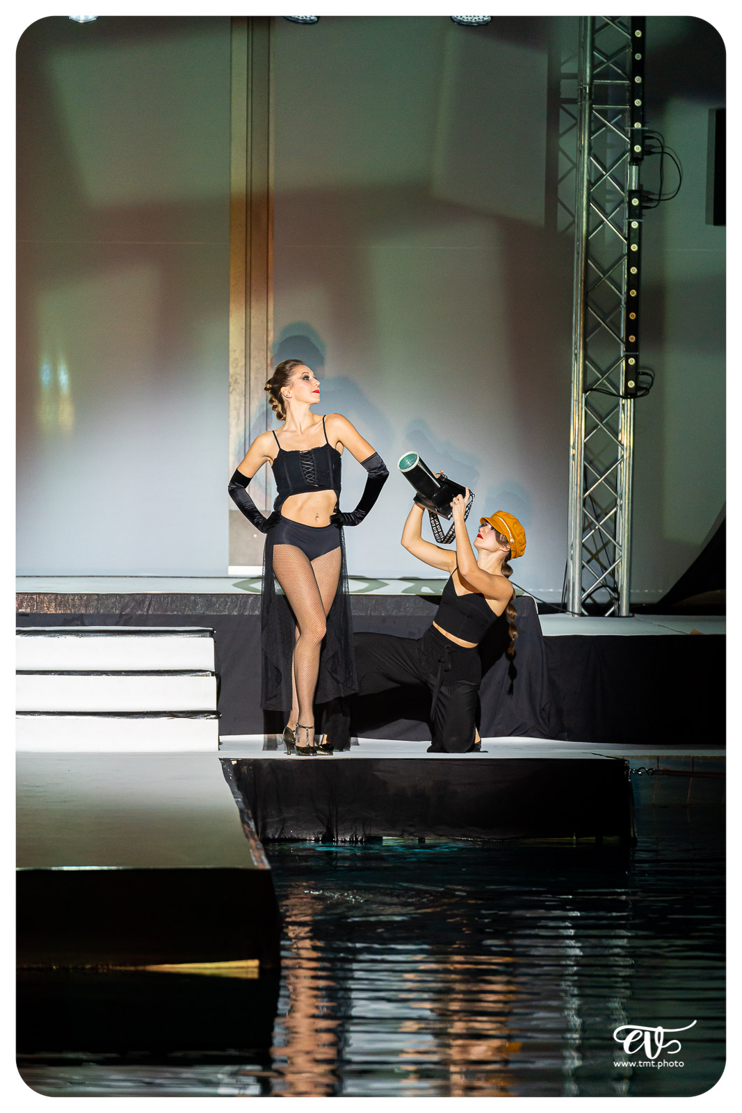 Le bns en mode haute couture 51743299595 o