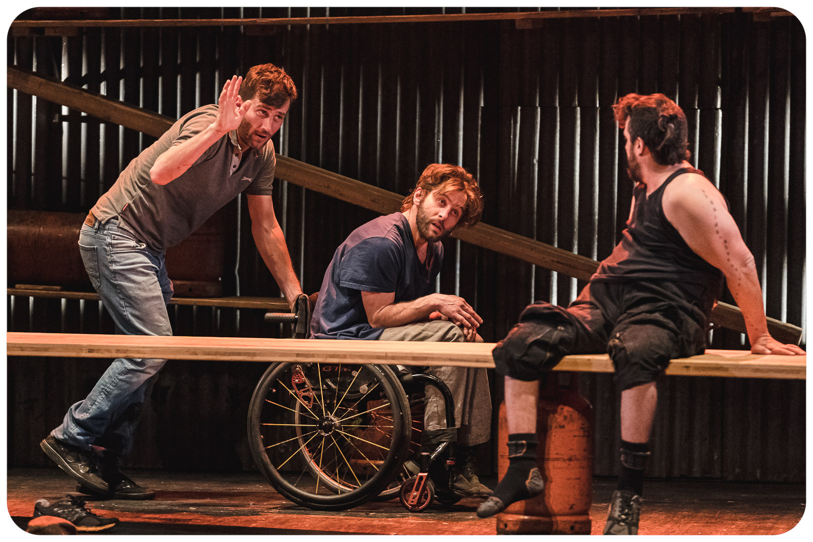 EXTREMITÉS (CIE CIRQUE INEXTREMISTE)