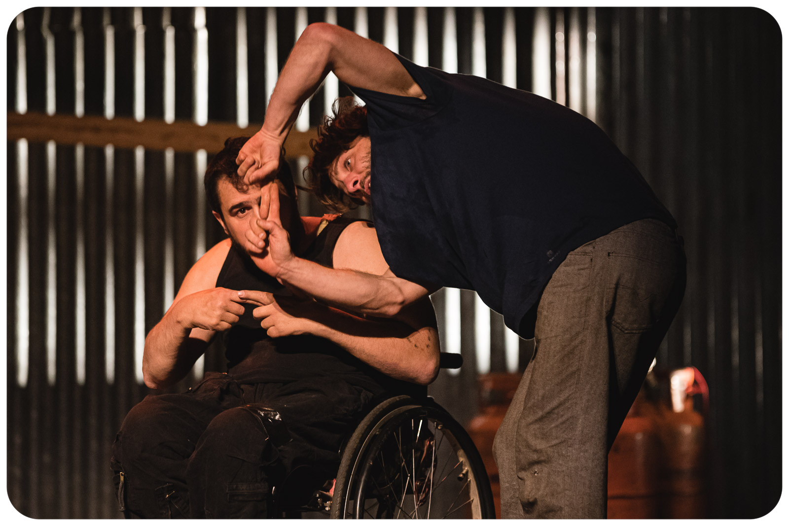 EXTREMITÉS (CIE CIRQUE INEXTREMISTE)