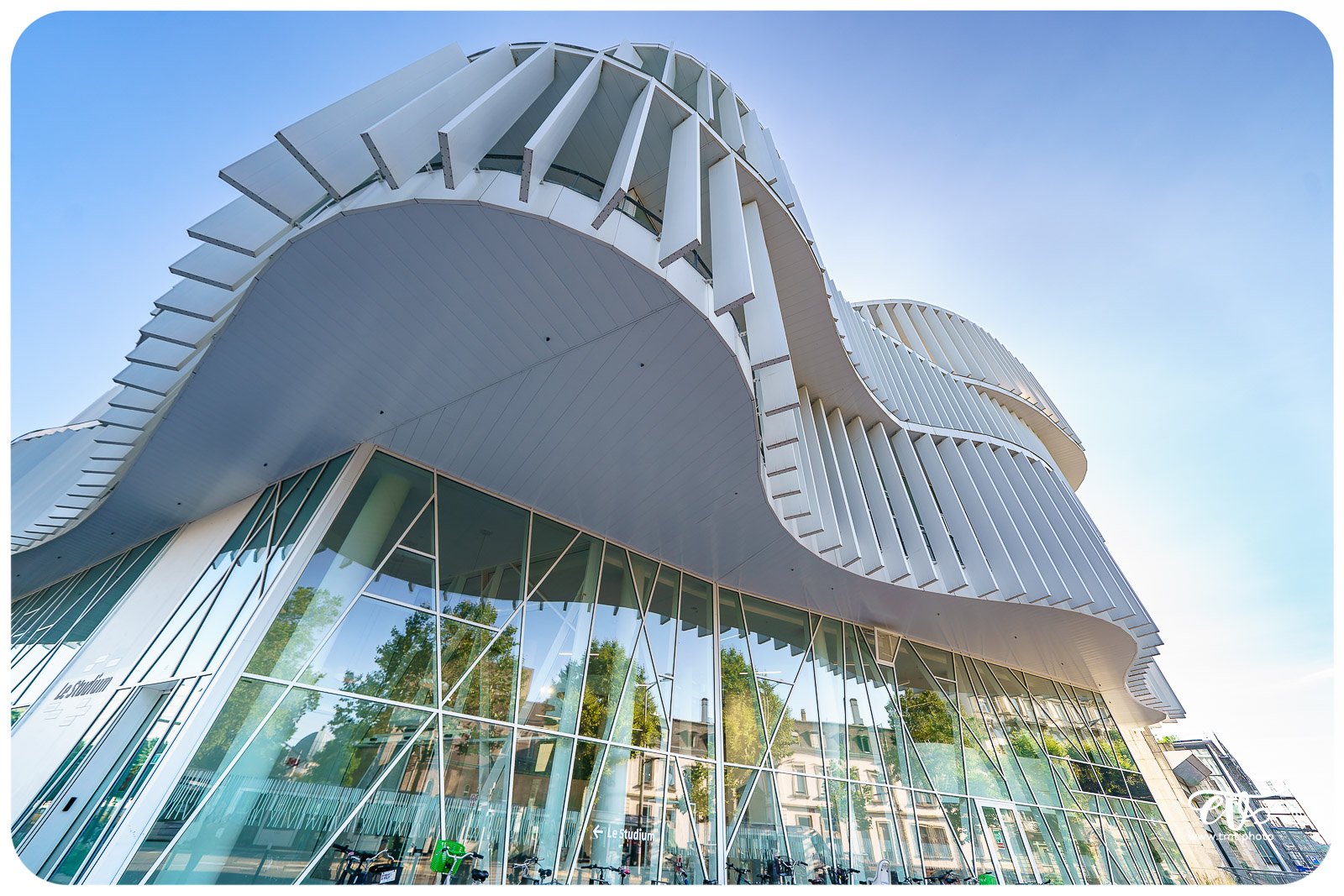 TWAPERO #32 AU STUDIUM