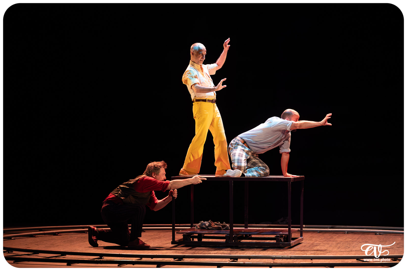 ANGÈLE (CARTOUN SARDINES THEATRE)