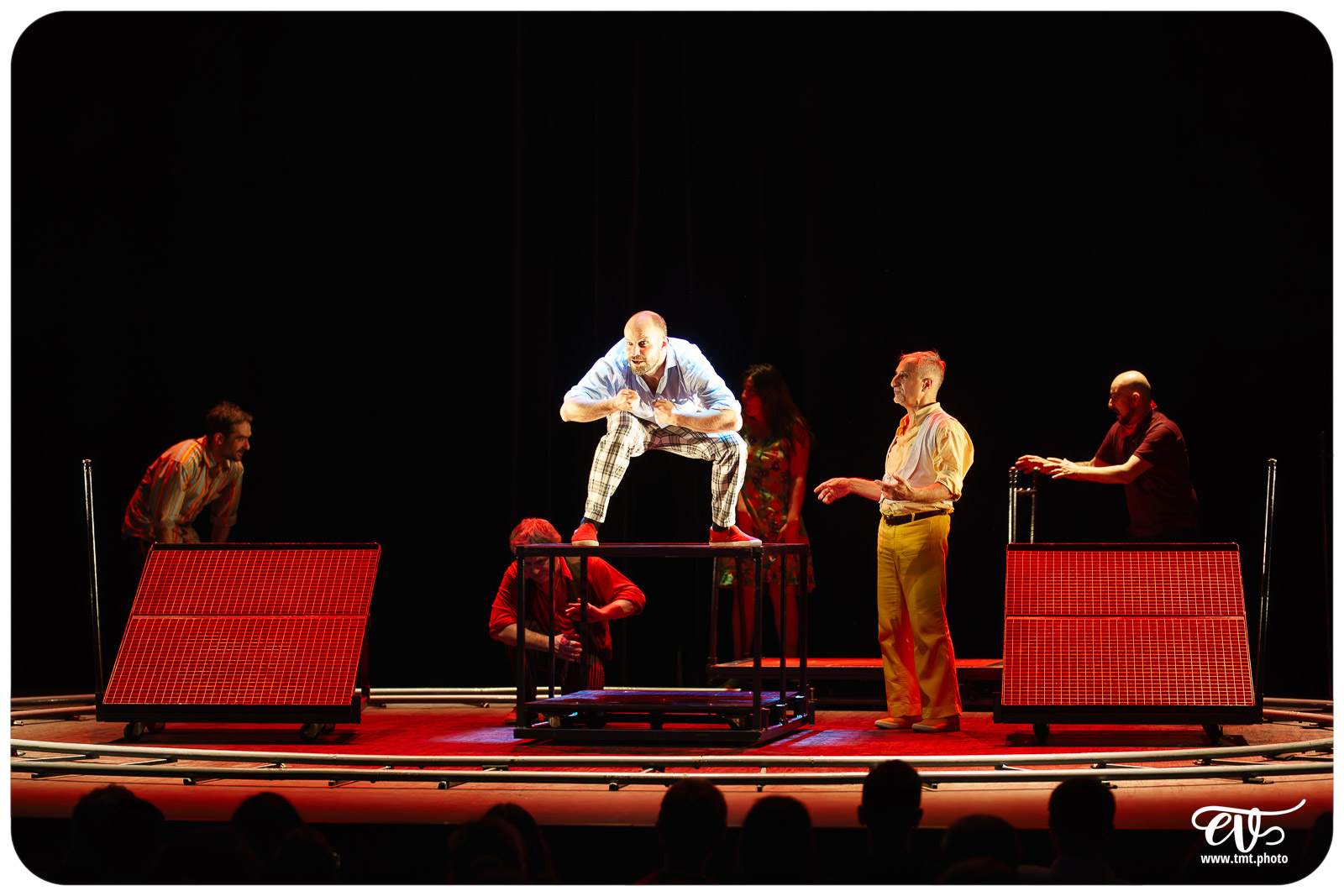 ANGÈLE (CARTOUN SARDINES THEATRE)