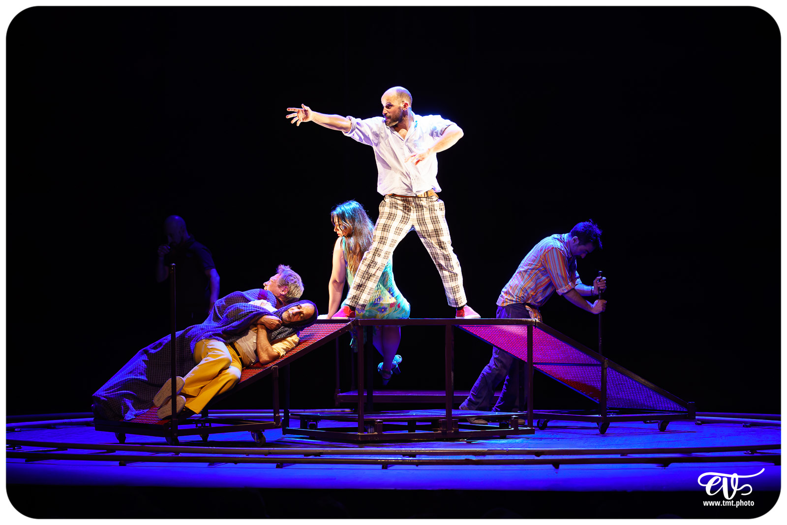 ANGÈLE (CARTOUN SARDINES THEATRE)